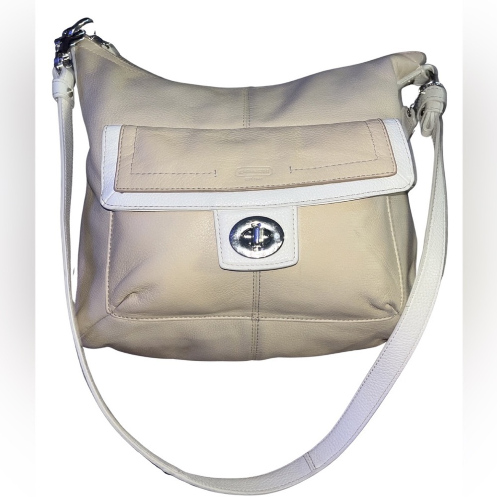 Coach Penelope Pebbled Leather Hobo Bag Putty/White F19045